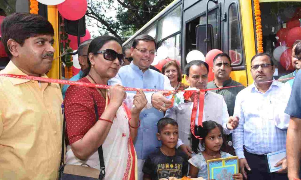 श्रमिकों के बच्चों को सीएम धामी का तोहफ़ा, मोबाईल लर्निंग स्कूल वैन के जरिए बस्तियों में दी जाएगी क्वालिटी एजुकेशन